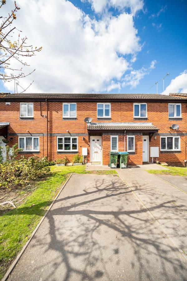 Stylish 3 Bed House, Large Garden, Parking, Wifi - Esho Stays Coventry Exterior photo