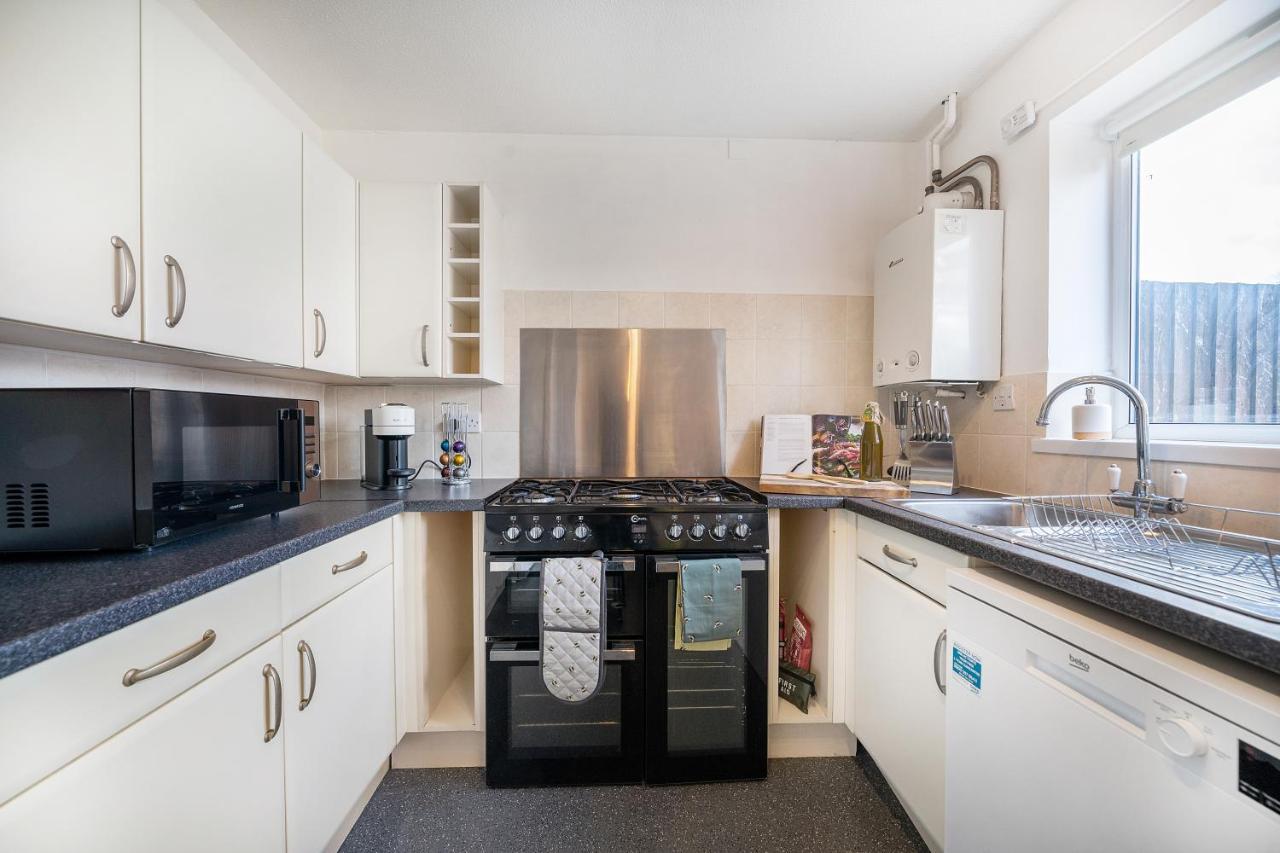 Stylish 3 Bed House, Large Garden, Parking, Wifi - Esho Stays Coventry Exterior photo