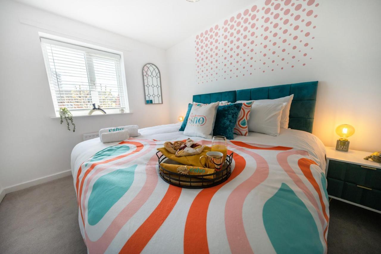 Stylish 3 Bed House, Large Garden, Parking, Wifi - Esho Stays Coventry Exterior photo